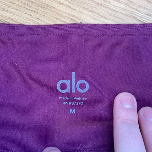 ALO Yoga Mesh High Waist Epic Leggings Purple Juneberry - Picture 5 of 7